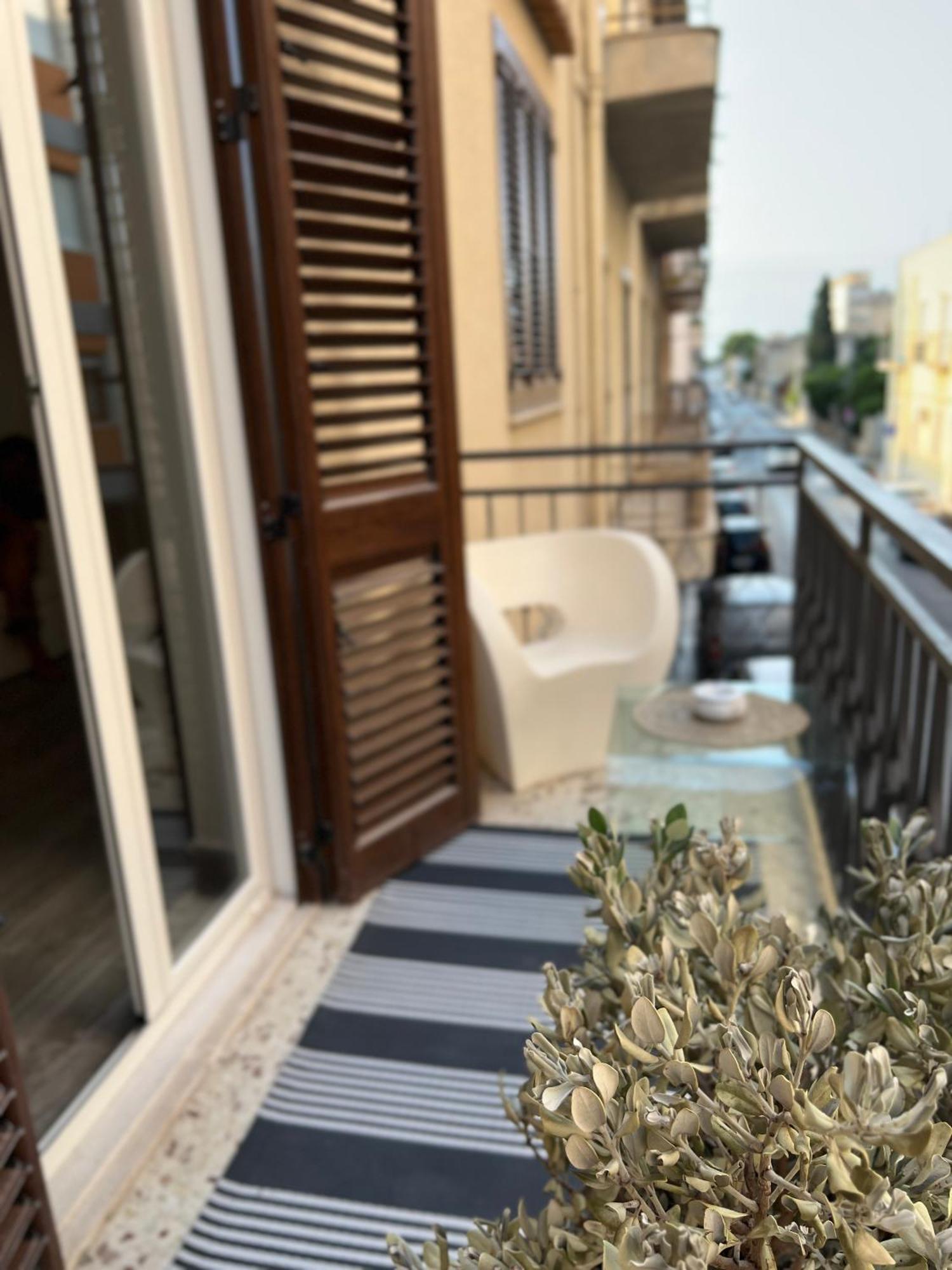 Dimora Donna Vitalia Apartments Trapani Luaran gambar